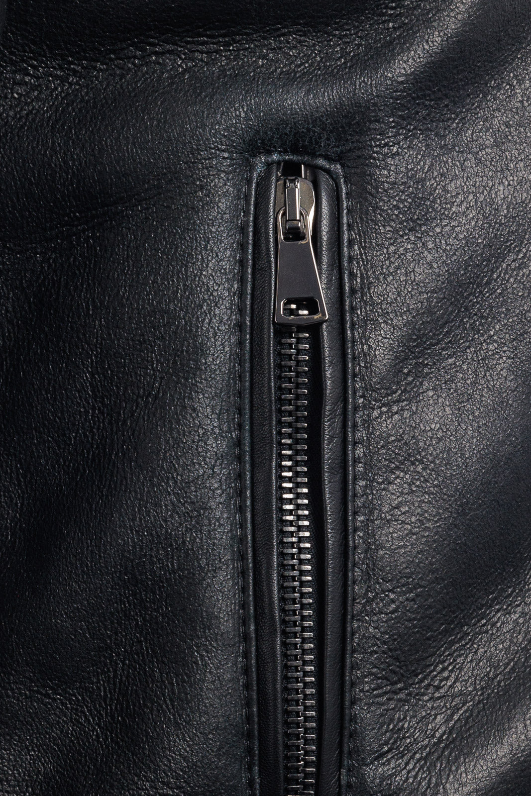 Bomber interamente in montone con zip nero pelo nero