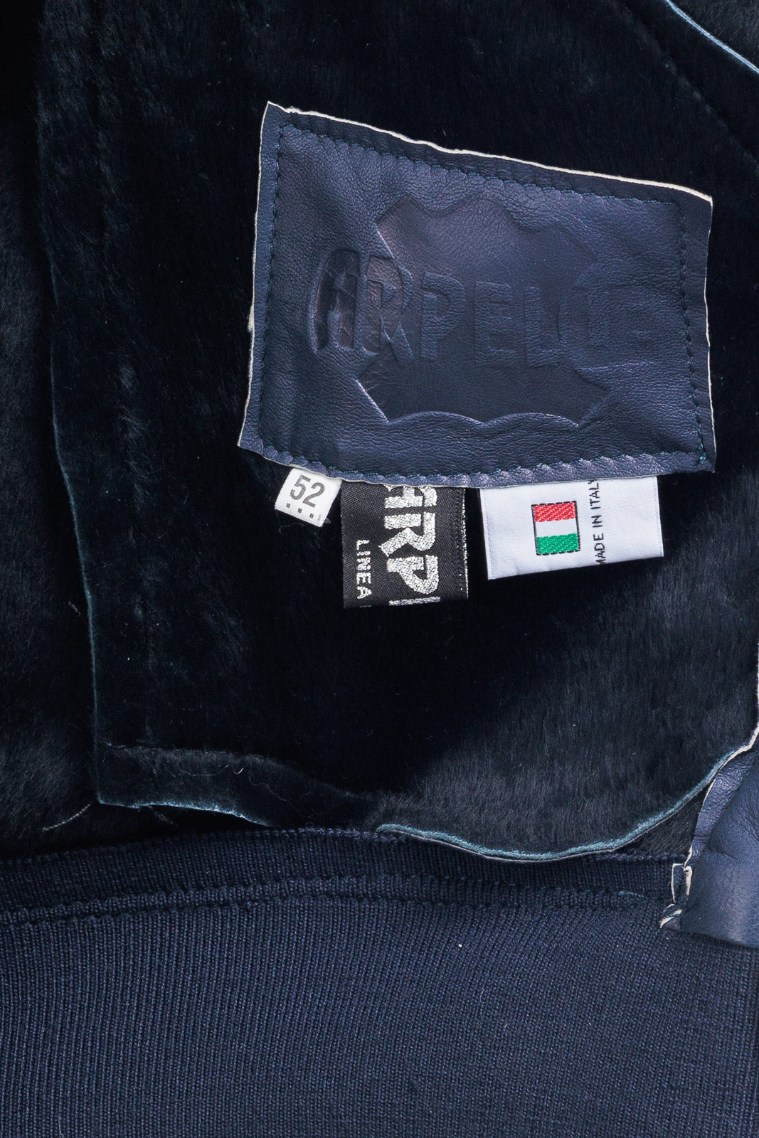 Bomber montone blu pelo nero uomo con zip e taschino