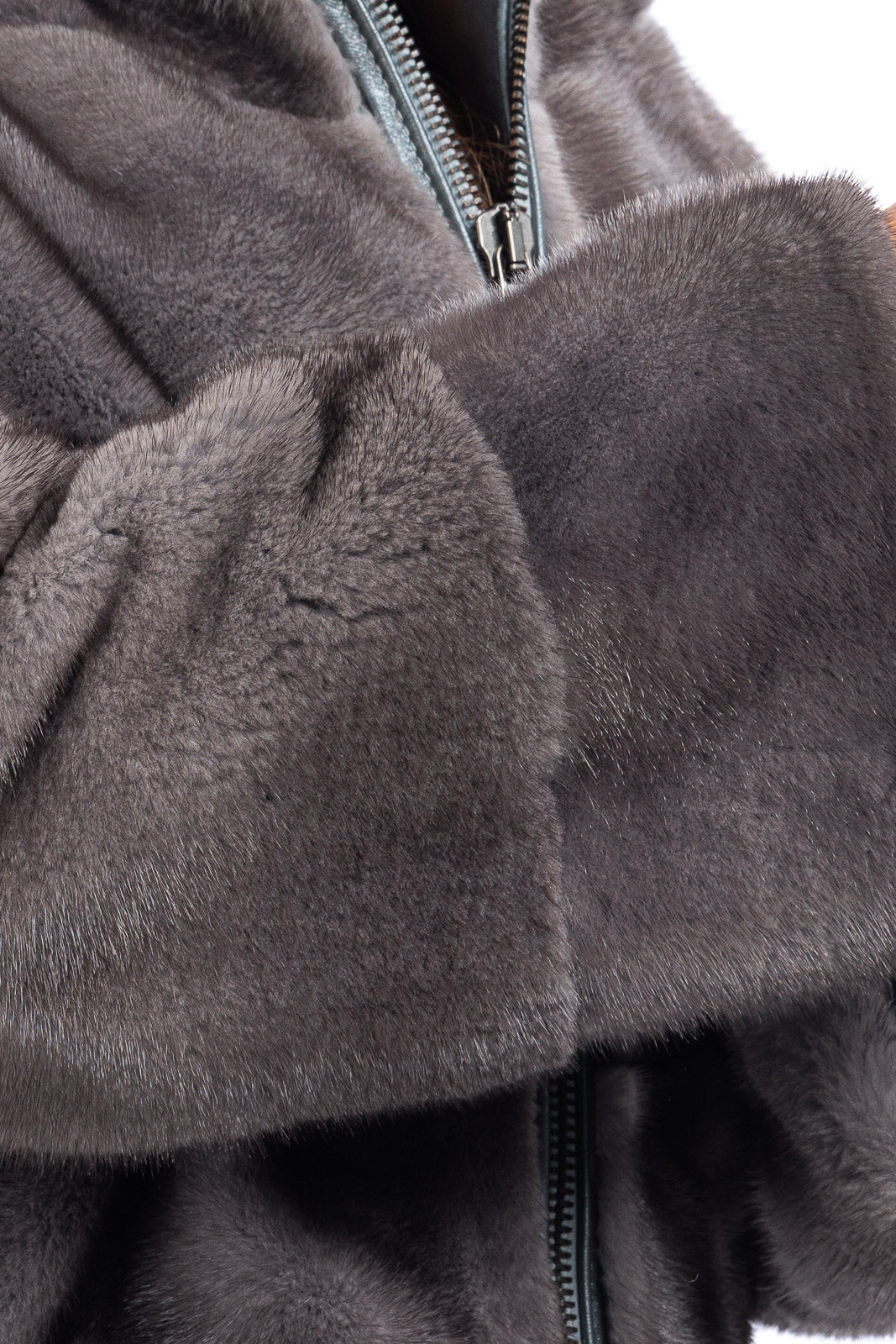 Giacca in pelliccia di Visone SILVER con cappuccio