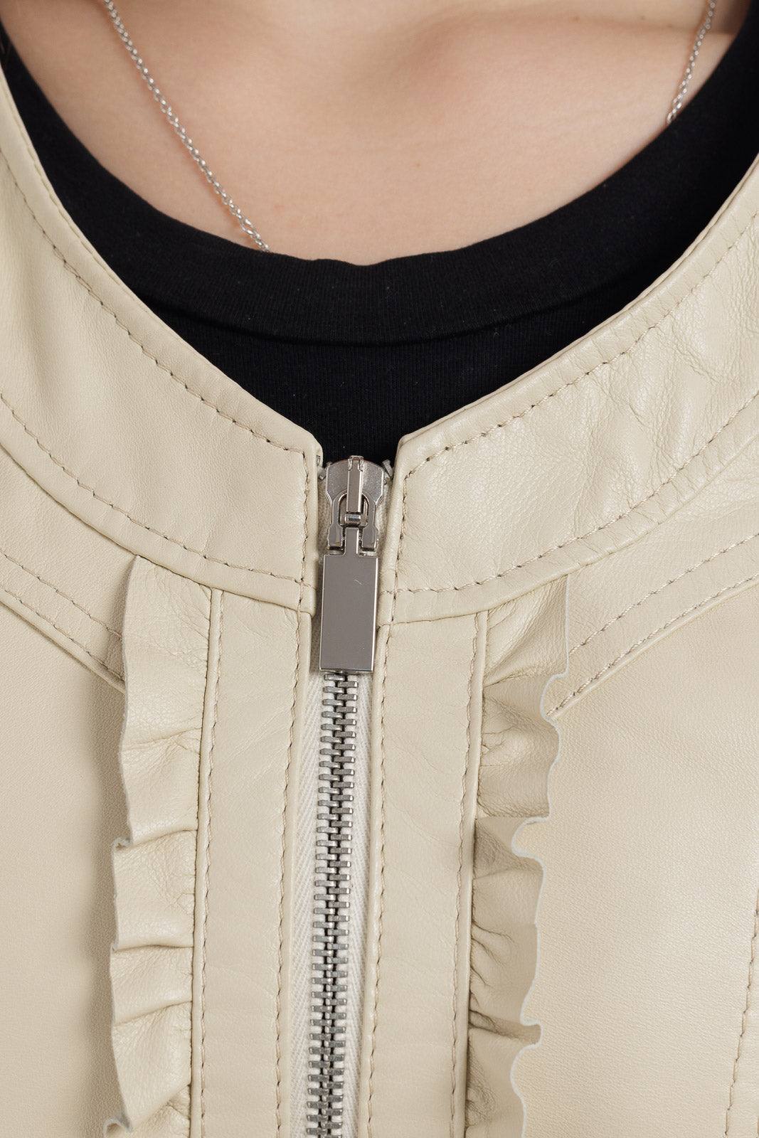 Giacca in vera pelle donna con zip e rush GATE panna