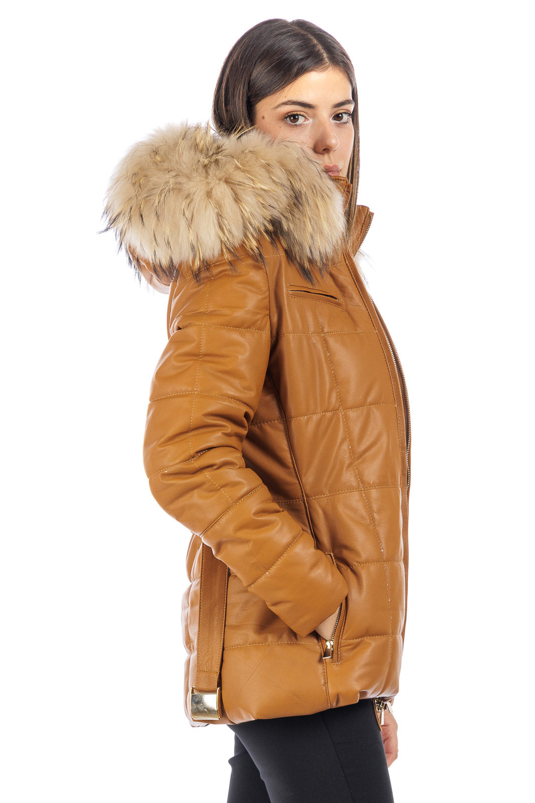 Piumino miele in pelle con cappuccio bordato in murmasky