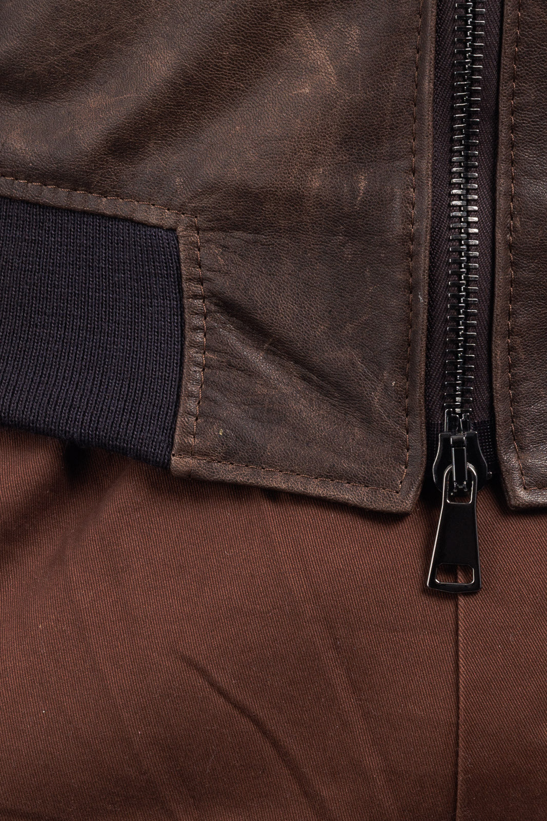 Bomber in pelle con zip monza testa di moro scrivente