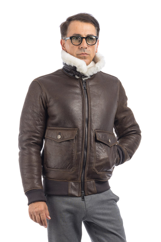 Bomber interamente in montone marrone pelo bianco con zip VAST
