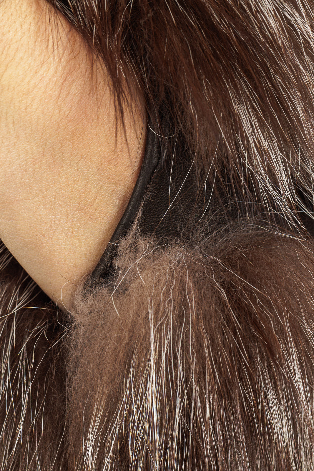 Cappottino in pelliccia di volpe argentata con manica a tre quarti