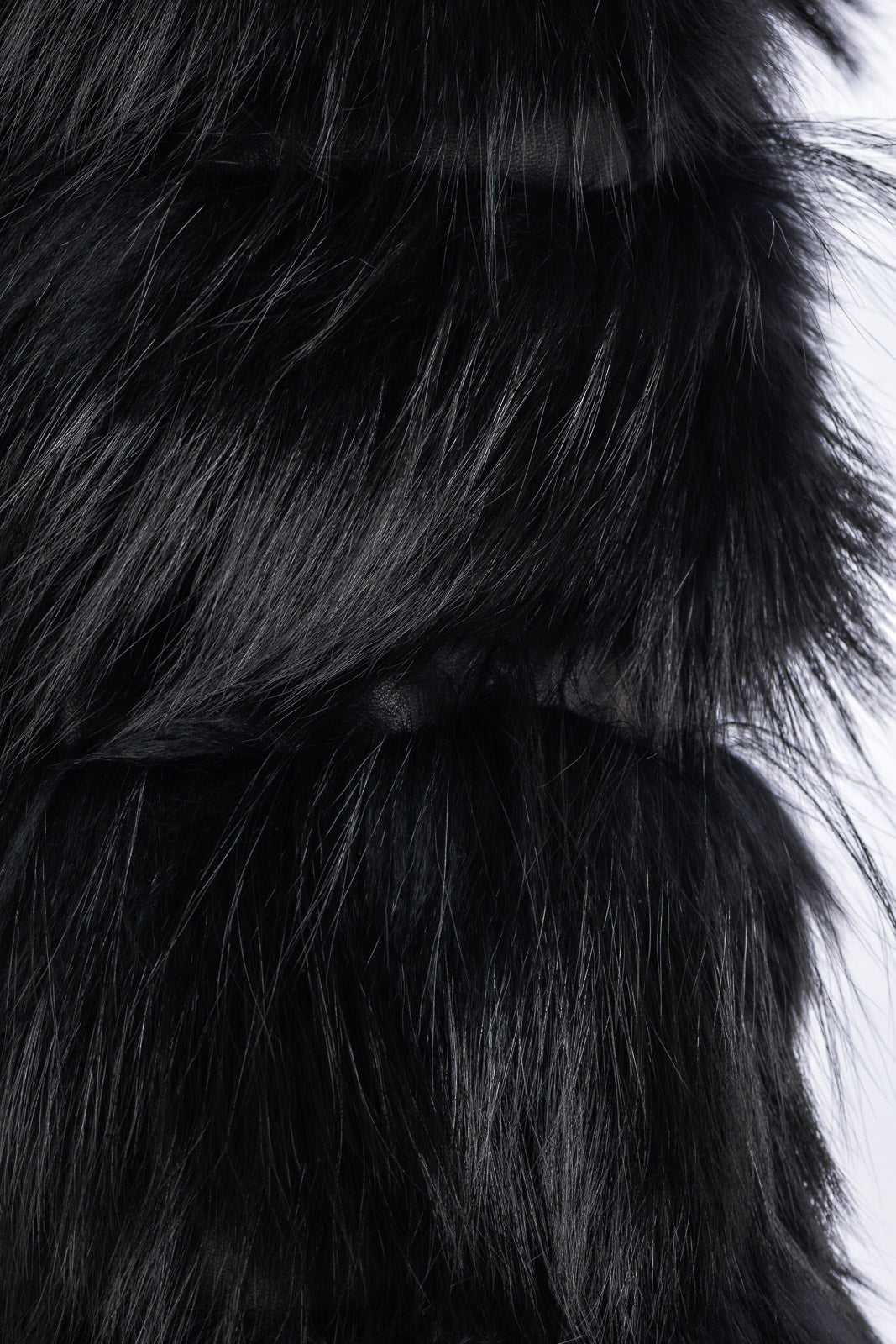 Cappottino in pelliccia di volpe nero con manica a tre quarti