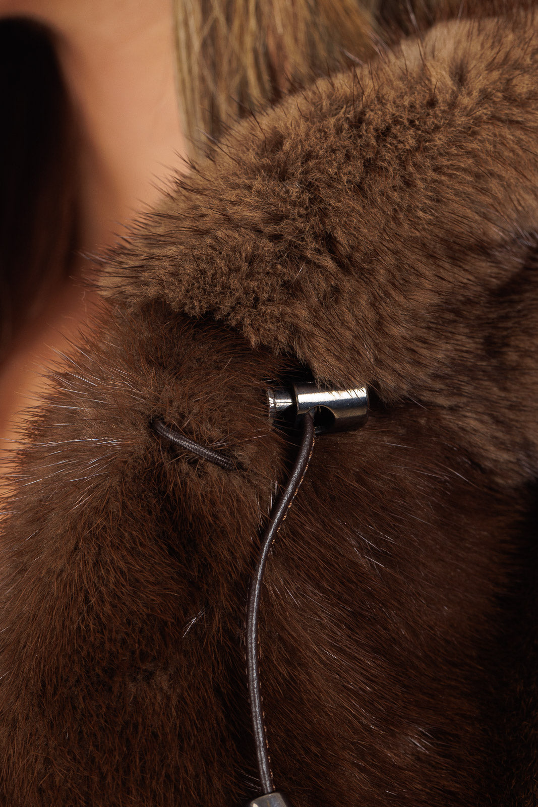 Giacca in pelliccia donna Visone demy buff con Cappuccio