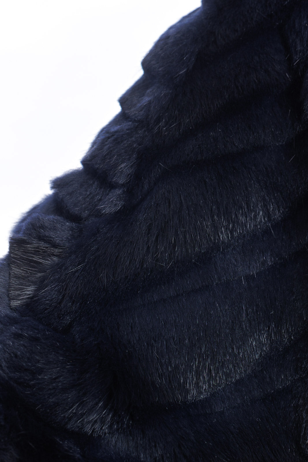 Mantella in Lapin blu con cintura annodata in pelle